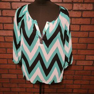 Tyche sheer green/black/white chevron shirt. 3/4 sleeve w/elastic cuffs.